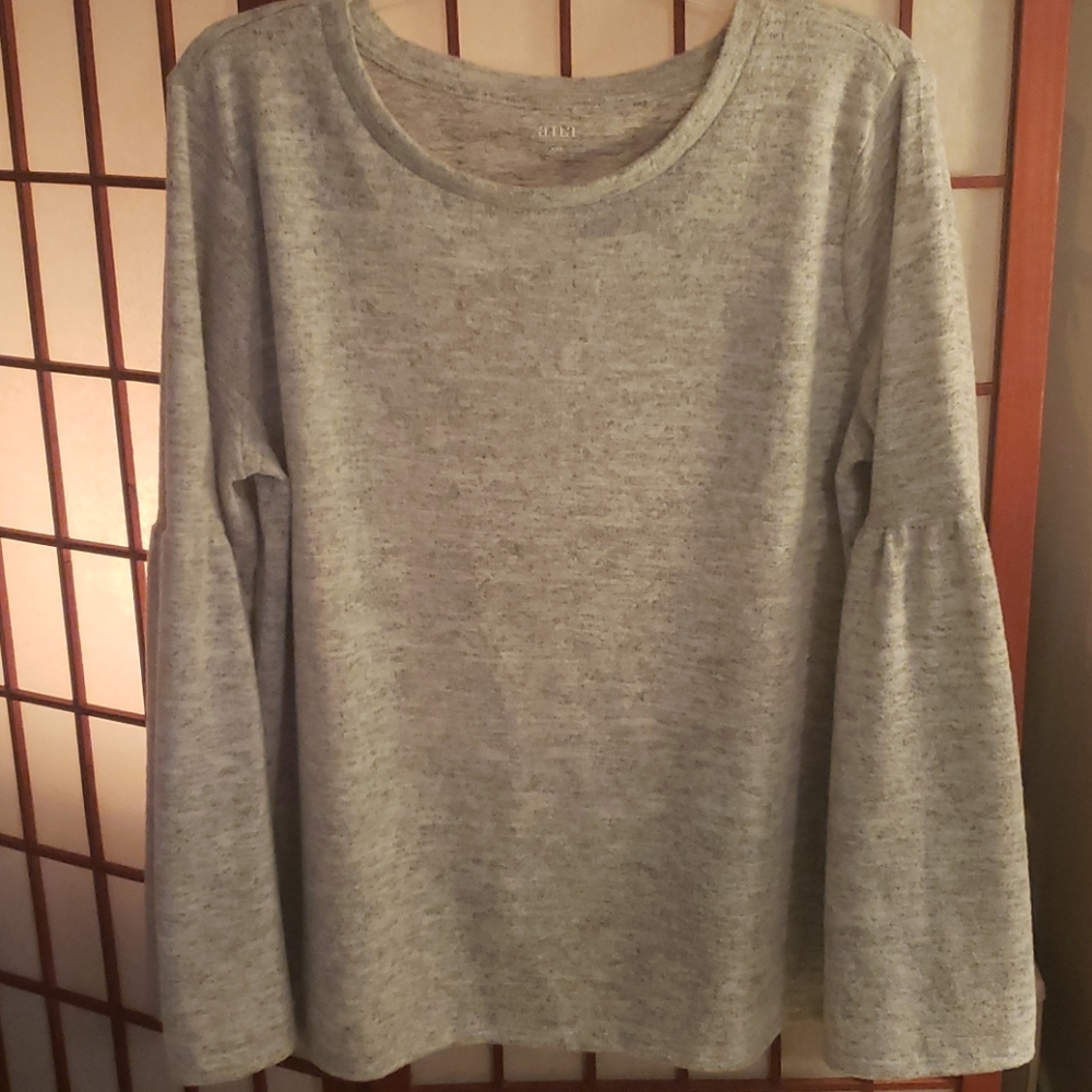 💥3/$10.Bell Sleeve Crew a.n.a. Sweatshirt XXL